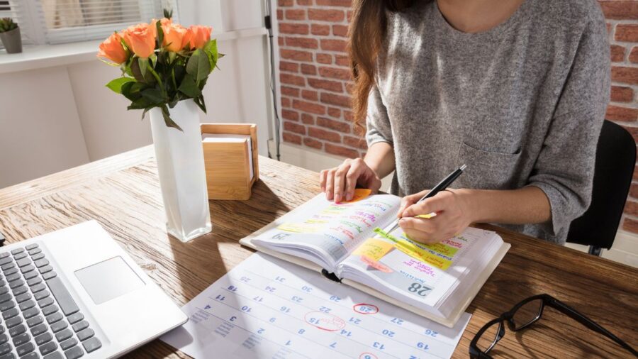 Dicas simples para organizar sua vida financeira e evitar problemas no fim do mês